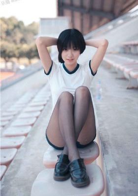 欧美丝袜_720高清完整版