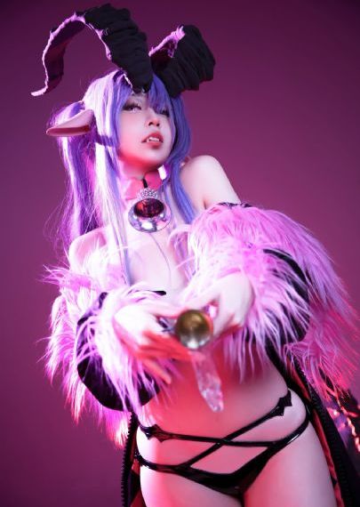 日韩欧美一区二区三区黑寡妇_720手机在线看