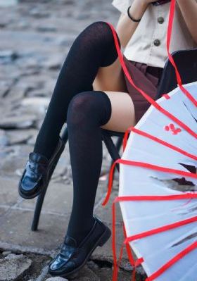 漂亮的丰年轻的女教师5中文_720HD在线观看