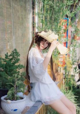 91在线播放沙发午睡碎花裙_DVD手机免费观看完整