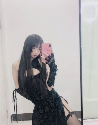 嫩模美女久久久国产精品_吉吉电影在线观看